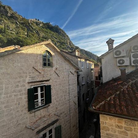 Athos Guesthouse Kotor Exterior foto