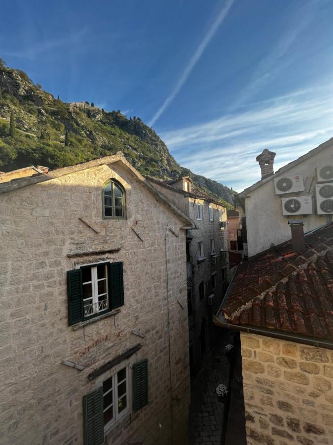 Athos Guesthouse Kotor Exterior foto